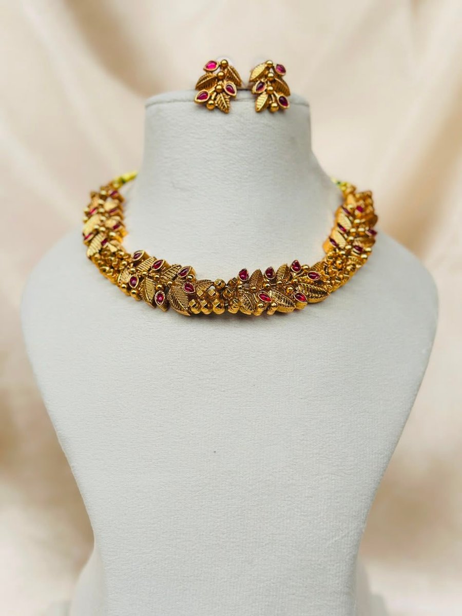 Leafy Necklace